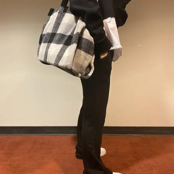 Stand Studio Lola Check Faux Fur Shearling Big Tote Shoulder Bag - Picture 3 of 16